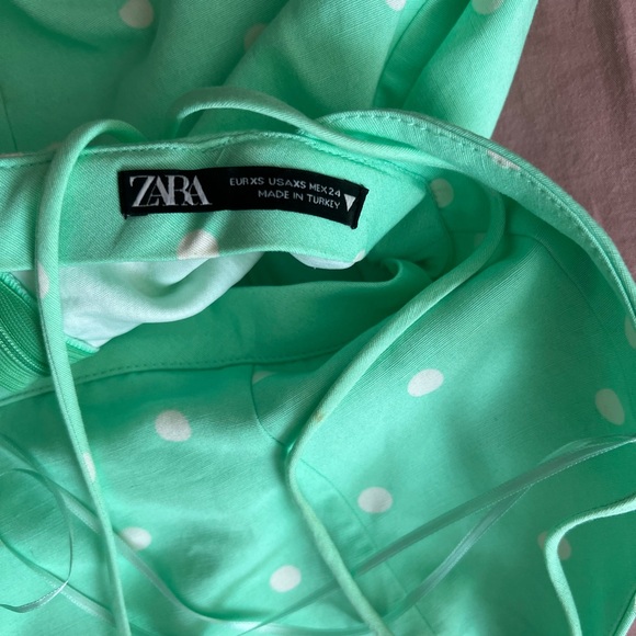 Cute summer open back dress - Picture 3 of 3